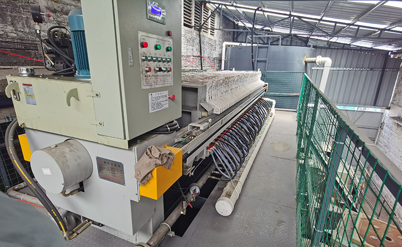 高压隔膜茄子污视频在线观看